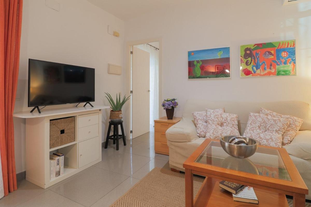 C52 - Seaside 2 Bedrooms By The Center マラガ エクステリア 写真