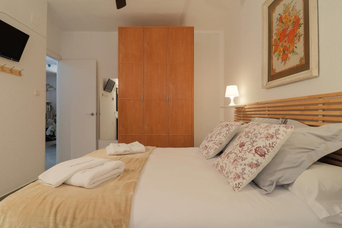 C52 - Seaside 2 Bedrooms By The Center マラガ エクステリア 写真